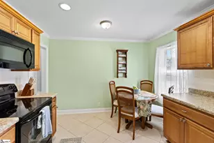 204 S Holland St, Clinton, SC 29325 - Photo 12