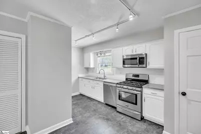 5016 Maplewood Drive, Greenville, SC 29615 - Photo 10