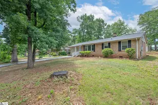 31 Blue Mountain Dr, Greenville, SC 29617 - Photo 2