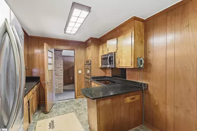 8 Woodridge Drive, Greenville, SC 29611 - Photo 10
