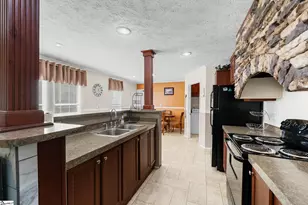 116 E Freedom Wood Dr, Liberty, SC 29657 - Photo 10
