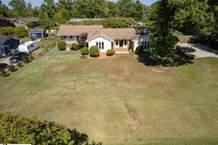 1011 Sierra Dr, Easley, SC 29642 - Photo 4
