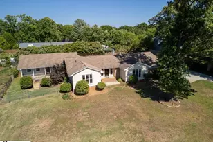 1011 Sierra Dr, Easley, SC 29642 - Photo 2