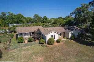 1011 Sierra Dr, Easley, SC 29642 - Photo 8