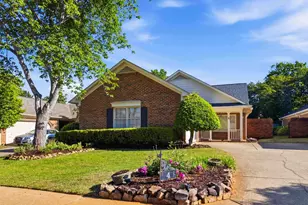 4 Parkins Pl, Greenville, SC 29607 - Photo 2