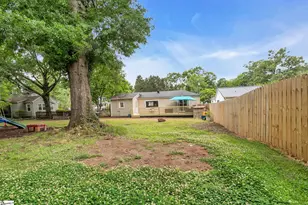 11 Druid St, Greenville, SC 29609 - Photo 32