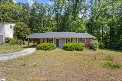 400 Meadow Road, Laurens, SC 29360 - Photo 1