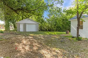 137 Forest St, Greer, SC 29650 - Photo 28