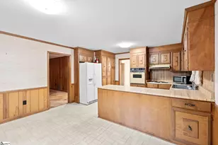 205 Oak Ridge Ct, Greer, SC 29650 - Photo 10