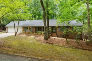 205 Oak Ridge Ct, Greer, SC 29650 - Photo 2
