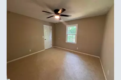 385 Wall Street, Campobello, SC 29322 - Photo 34
