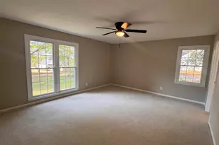 385 Wall St, Campobello, SC 29322 - Photo 30