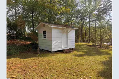 385 Wall Street, Campobello, SC 29322 - Photo 10