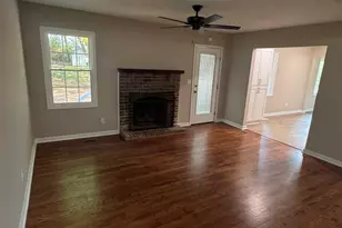 385 Wall St, Campobello, SC 29322 - Photo 14