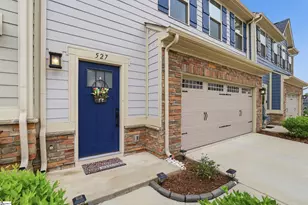 527 Martin Crk Dr, Simpsonville, SC 29680 - Photo 2