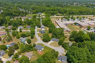 401 Belcross Dr, Simpsonville, SC 29681 - Photo 34