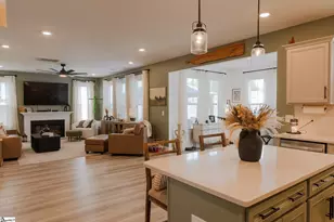 836 Redmill Ln, Duncan, SC 29334 - Photo 2