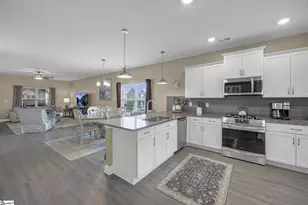61 Woodcross Dr, Simpsonville, SC 29681 - Photo 4