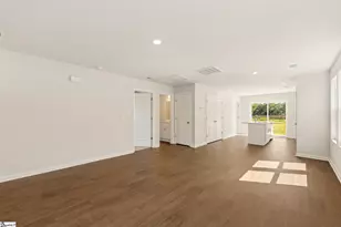 170 Cloverfield Ln, Spartanburg, SC 29303 - Photo 4