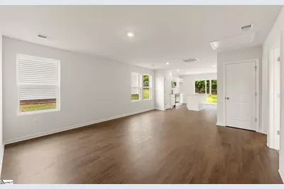 167 Cloverfield Lane, Spartanburg, SC 29303 - Photo 2