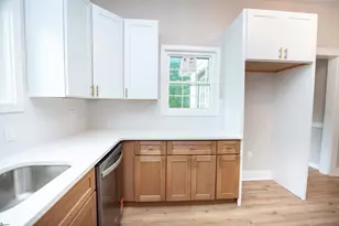 41 2nd St, Greenville, SC 29611 - Photo 12