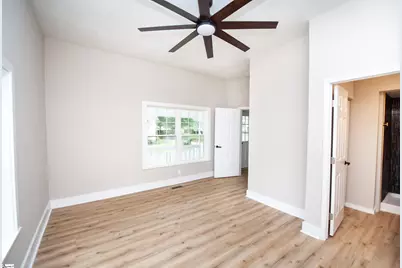 41 2nd Street, Greenville, SC 29611 - Photo 8