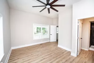 41 2nd St, Greenville, SC 29611 - Photo 8