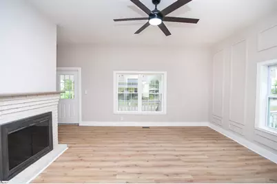 41 2nd Street, Greenville, SC 29611 - Photo 2