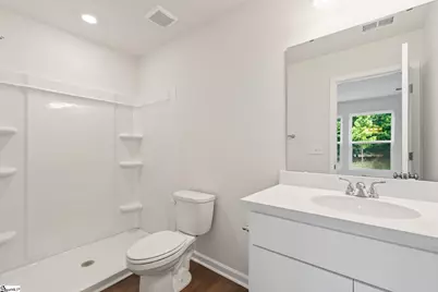 155 Cloverfield Lane, Spartanburg, SC 29303 - Photo 10
