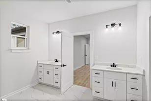 323 Hunts Bridge Rd, Greenville, SC 29617 - Photo 18