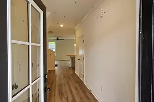 421 Belgrove Wy, Easley, SC 29640 - Photo 2