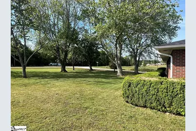 1302 Anderson Street, Belton, SC 29627 - Photo 2