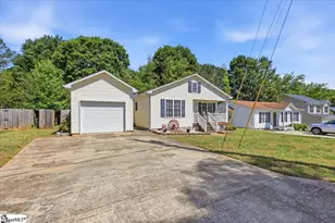 305 Grant St, Easley, SC 29640 - Photo 2