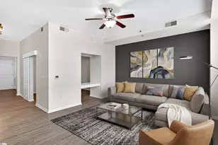 100 E Washington St, Greenville, SC 29601 - Photo 6
