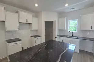 672 Gilgal Ln, Wellford, SC 29385 - Photo 10
