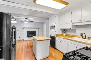100 Sumter St, Clinton, SC 29325 - Photo 10