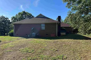 112 Arnold Rd, Pelzer, SC 29669 - Photo 2