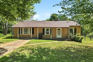 307 S Elm St, Pendleton, SC 29670 - Photo 2