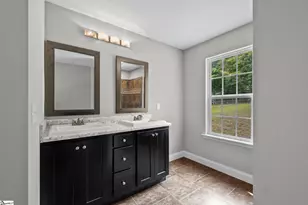 815 E Main St, Taylors, SC 29687 - Photo 12