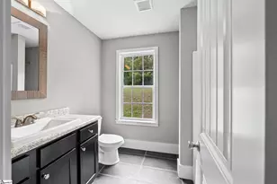 815 E Main St, Taylors, SC 29687 - Photo 16