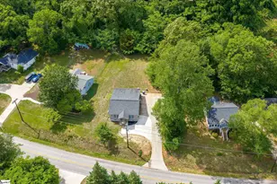 815 E Main St, Taylors, SC 29687 - Photo 2