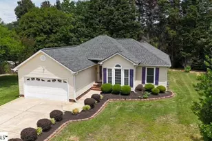 2 Tearose Ln, Simpsonville, SC 29681 - Photo 4