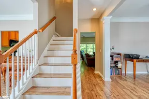 297 Wycliff Dr, Spartanburg, SC 29301 - Photo 2