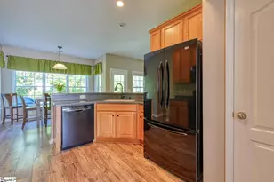 297 Wycliff Dr, Spartanburg, SC 29301 - Photo 8