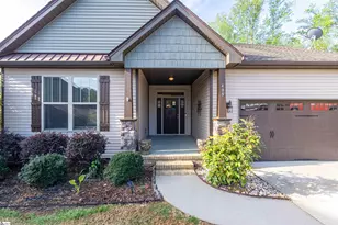 409 Trillium Creek Ct, Travelers Rest, SC 29690 - Photo 2
