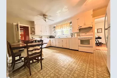 1003 W Main Street, Laurens, SC 29360 - Photo 6