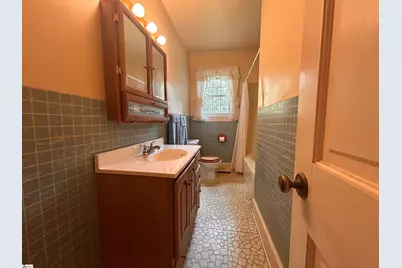 1003 W Main Street, Laurens, SC 29360 - Photo 2