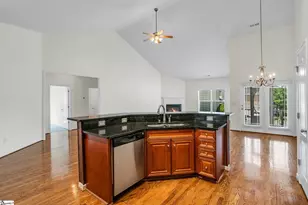 27 Pine Island Dr, Simpsonville, SC 29681 - Photo 8