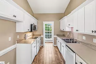 312 Carmichael Ct, Boiling Springs, SC 29316 - Photo 10