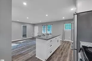 110 Lyons Ct, Simpsonville, SC 29681 - Photo 12
